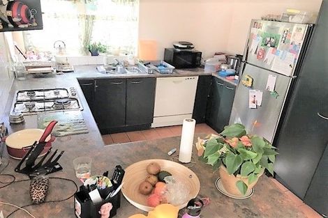 Photo of property in 99b Hutchinson Avenue, New Lynn, Auckland, 0600