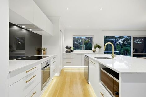Photo of property in 343 Glenvar Road, Long Bay, Auckland, 0630