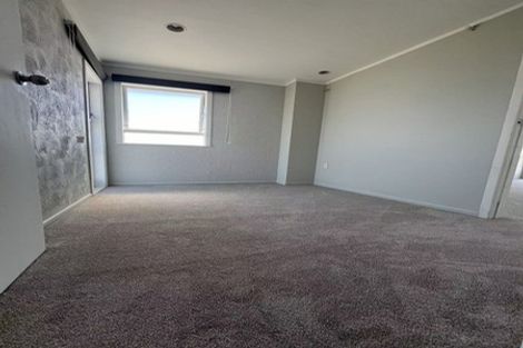 Photo of property in 37 Strid Road, Te Atatu South, Auckland, 0610
