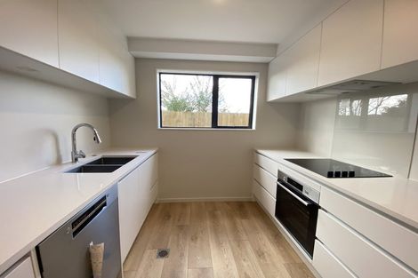 Photo of property in 3b Westall Road, New Lynn, Auckland, 0600