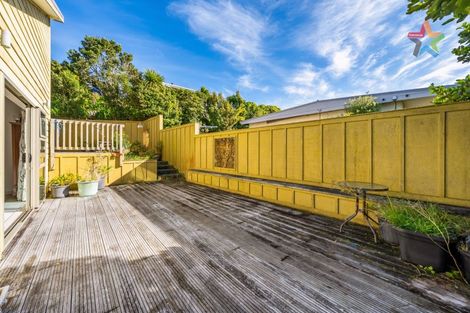 Photo of property in 201 Miromiro Road, Normandale, Lower Hutt, 5010