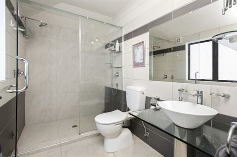 Photo of property in 34a Seaview Road, Castor Bay, Auckland, 0620