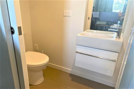 Photo of property in 15/2u Stone Street, Miramar, Wellington, 6022