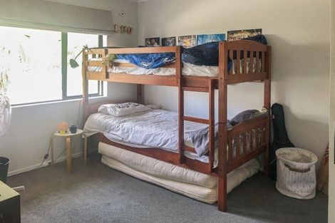 Photo of property in 67 Beach Haven Road, Beach Haven, Auckland, 0626