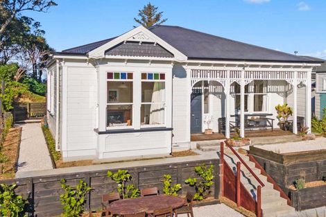 Photo of property in 55 Fairview Crescent, Kelburn, Wellington, 6012