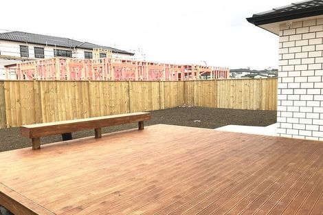 Photo of property in 32 Hikuawa Road, Flat Bush, Auckland, 2019