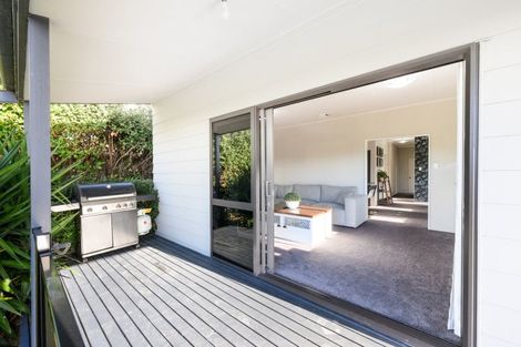 Photo of property in 6 Willowstream Grove, Cloverlea, Palmerston North, 4412