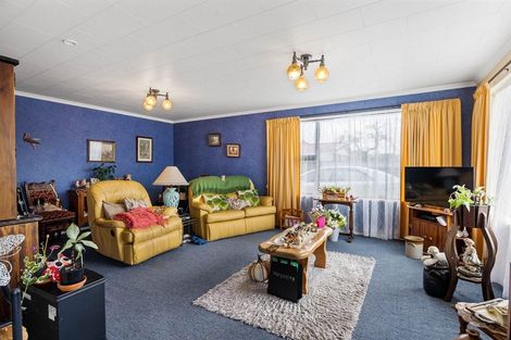 Photo of property in 19 Surrey Street, Hawera, 4610