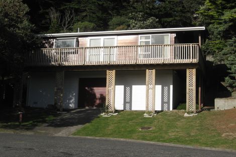Photo of property in 9 The Spinney, Titahi Bay, Porirua, 5022