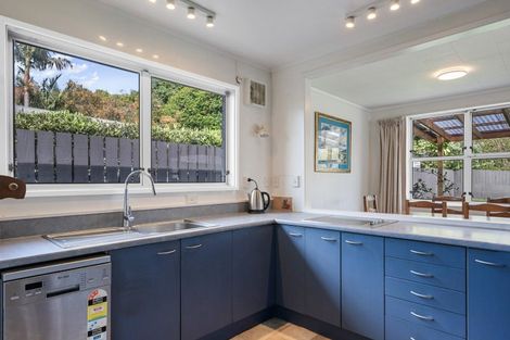 Photo of property in 18 Leybourne Avenue, Waikanae, 5036