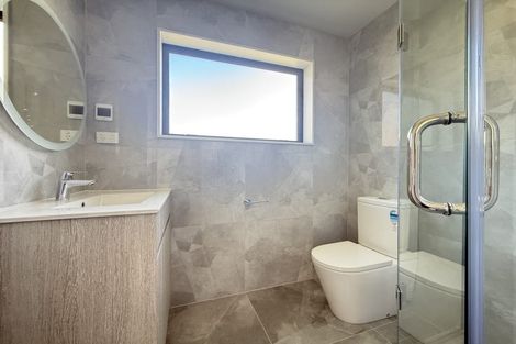 Photo of property in 33c Garadice Road, Rothesay Bay, Auckland, 0630