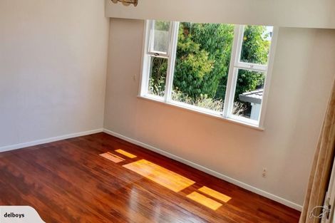 Photo of property in 18 Bond Crescent, Forrest Hill, Auckland, 0620