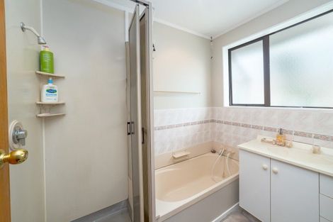 Photo of property in 49 Cambridge Terrace, Masterton, 5810