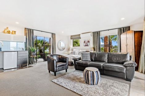 Photo of property in 5 Kotare Place, Sandspit, Warkworth, 0982