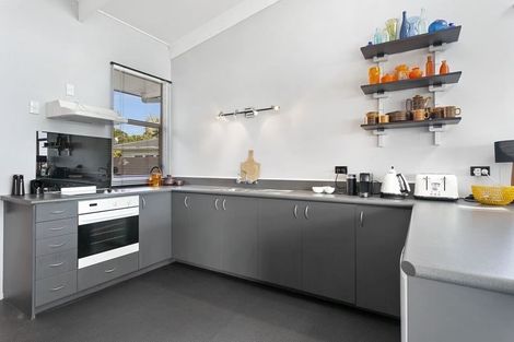 Photo of property in 232 Lake Terrace, Waipahihi, Taupo, 3330