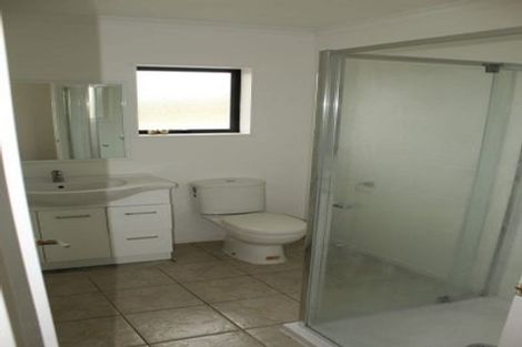 Photo of property in 10 Hill Crescent, New Lynn, Auckland, 0600