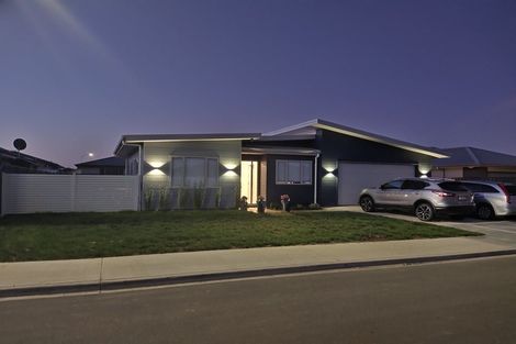 Photo of property in 18 Mckay Close, Frimley, Hastings, 4120