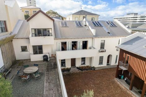 Photo of property in 2/12 Little George Street, Thorndon, Wellington, 6011