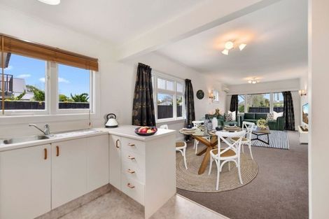 Photo of property in 24 Plynlimon Road, Fendalton, Christchurch, 8052