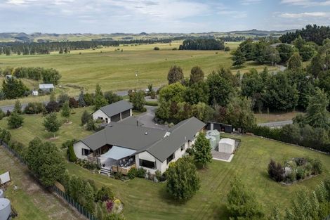 Photo of property in 346 Porangahau Road, Waipukurau, 4282