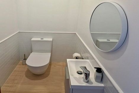 Photo of property in 33 Church Street, Devonport, Auckland, 0624