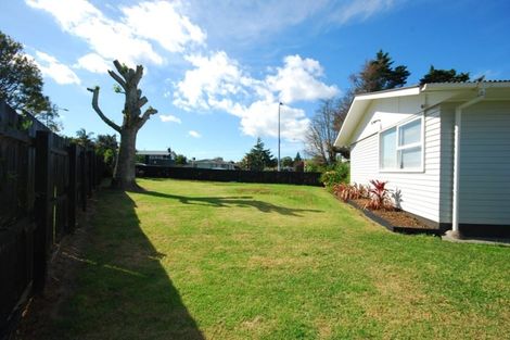 Photo of property in 73 Friesian Drive, Mangere, Auckland, 2022