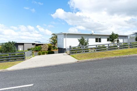 Photo of property in 9 Weka Street, Mangawhai, 0505