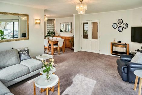 Photo of property in 19 Samwell Drive, Whitby, Porirua, 5024