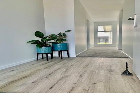 Photo of property in 10 Mccahon Drive, Rangiora, 7400