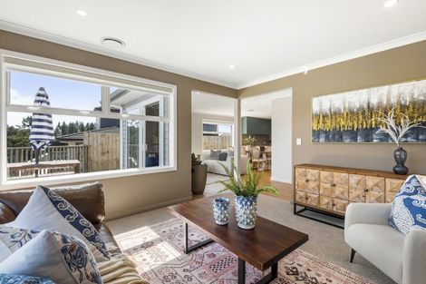 Photo of property in 9 Kukupa Lane, Long Bay, Auckland, 0630