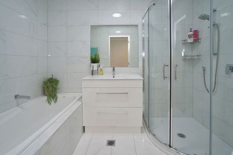 Photo of property in 13u2 Crosher Place, Silverdale, Hamilton, 3216