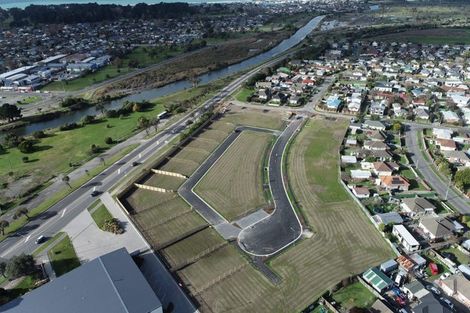 Photo of property in 10 Poipoi Place, Aranui, 8061