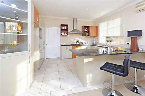 Photo of property in 69 Middlefield Drive, East Tamaki Heights, Auckland, 2016