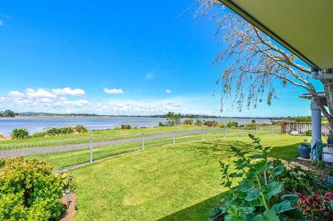 Photo of property in 21 Crannich Place, Wattle Downs, Auckland, 2103