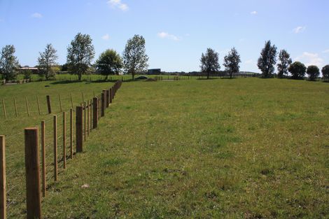 Photo of property in 331a Masters Road, Aka Aka, Waiuku, 2682