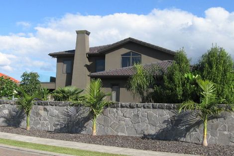 Photo of property in 5 Kawai Rise, Te Atatu Peninsula, Auckland, 0610