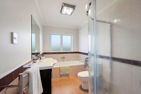 Photo of property in 16 Coolaghy Drive, Flat Bush, Auckland, 2019
