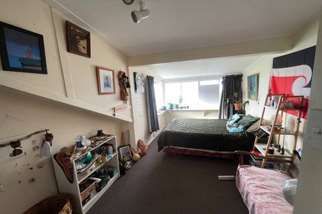 Photo of property in 80 Queens Drive, Lyall Bay, Wellington, 6022