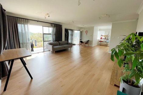 Photo of property in 3/90 Aberdeen Road, Campbells Bay, Auckland, 0620