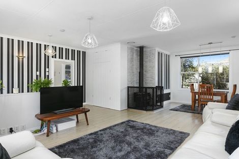 Photo of property in 110 Main South Road, Green Island, Dunedin, 9018