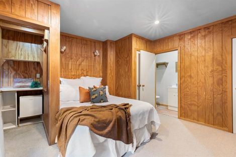 Photo of property in 32b Mackinnon Terrace, Sunshine Bay, Queenstown, 9300