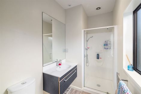 Photo of property in 16 Lees Road, Strowan, Christchurch, 8052