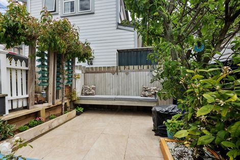 Photo of property in 5 Torless Terrace, Thorndon, Wellington, 6011