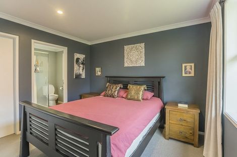 Photo of property in 27 Parata Street, Waikanae, 5036