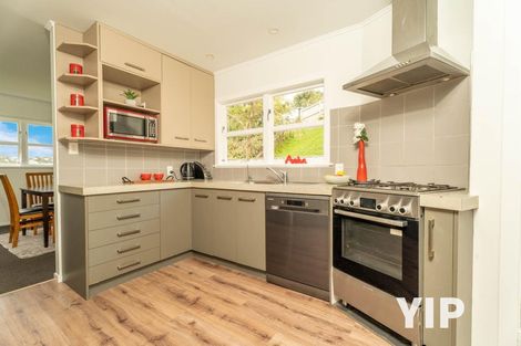 Photo of property in 61 Batchelor Street, Newlands, Wellington, 6037