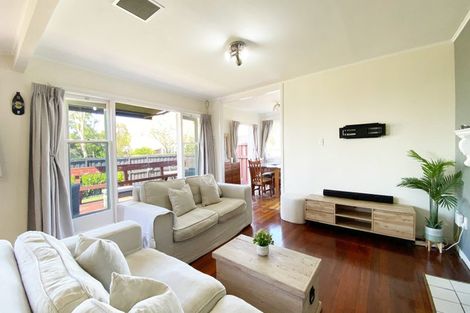 Photo of property in 93 Edgewater Drive, Pakuranga, Auckland, 2010