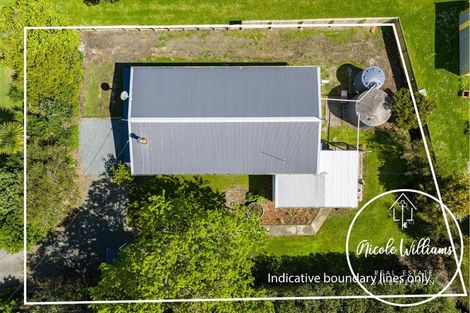 Photo of property in 9 Regent Street, Whakapirau, Maungaturoto, 0583