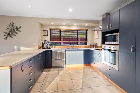 Photo of property in 132r Waikite Road, Welcome Bay, Tauranga, 3175
