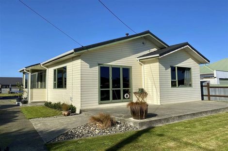 Photo of property in 17 Moa Street, Waikiwi, Invercargill, 9810