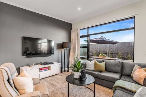 Photo of property in 36 Palliser Place, Milson, Palmerston North, 4414